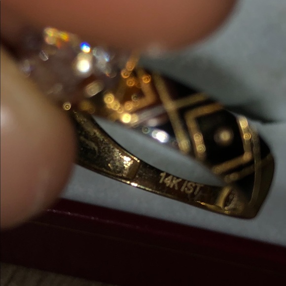 Engagement ring with his&hers wedding band - Picture 5 of 7